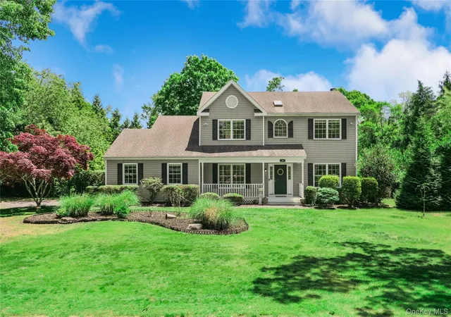 3rd image of 25 Esplanade Dr, East Patchogue, NY 11772 | MLS# 1008856