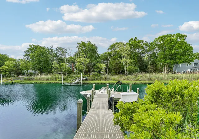 Photo 3 of Single family home for sale at 2100 Glenn Rd, Southold, NY 11971 | MLS# 1008927 | Listing updated on 2026-09-12