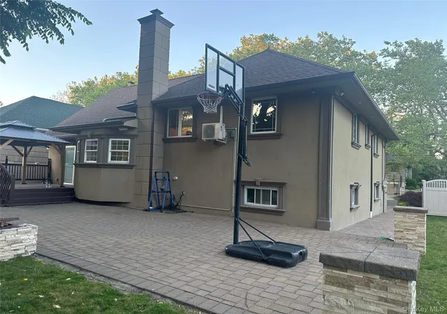 4th image of 563 Sunset Dr, Hempstead, NY 11598 | MLS# 1008932