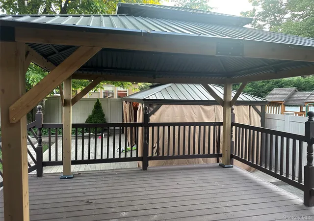 8th image of 563 Sunset Dr, Hempstead, NY 11598 | MLS# 1008932