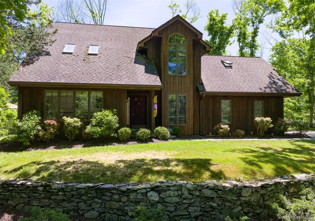Homes for sale in Pleasant Valley, NY | 44 Eleanor Dr, Pleasant Valley, NY 12578 | MLS# 1008946