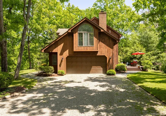 Homes for sale in Pleasant Valley, NY | 44 Eleanor Dr, Pleasant Valley, NY 12578 | MLS# 1008946