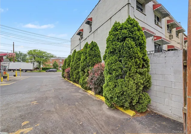 25th image of 1010 E 233rd St, Bronx, NY 10466 | MLS# 1008956