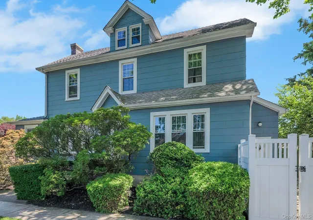 2nd image of 1277 Stadium Ave, New York, NY 10465 | MLS# 1008966