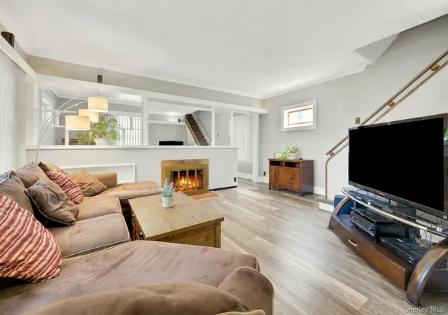 4th image of 1277 Stadium Ave, New York, NY 10465 | MLS# 1008966