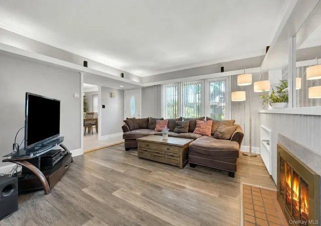 5th image of 1277 Stadium Ave, New York, NY 10465 | MLS# 1008966