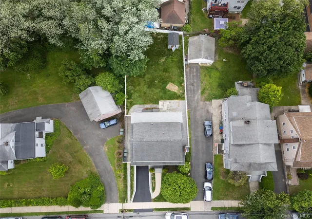 Photo 4 of House for sale at 33 Grant St, Port Chester, NY 10573 | MLS# 1008971 | Listing updated on 2026-10-04