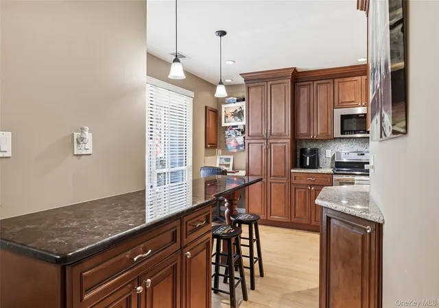 4th image of 100 Baker Ct #22, Hempstead, NY 11558 | MLS# 1008972