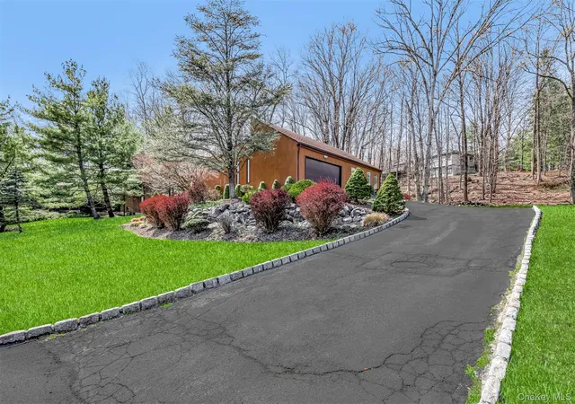 Homes for sale in Haverstraw, NY | 66 Tamarack Ln, Haverstraw, NY 10970 | MLS# 1008990
