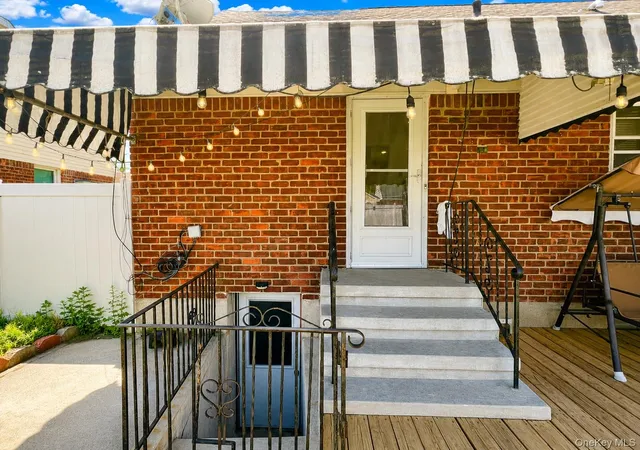 Photo 3 of Sale Pending at 43 Mcalester Ave, Oyster Bay, NY 11801 | MLS# 1009016 | Listing updated on 2026-08-31