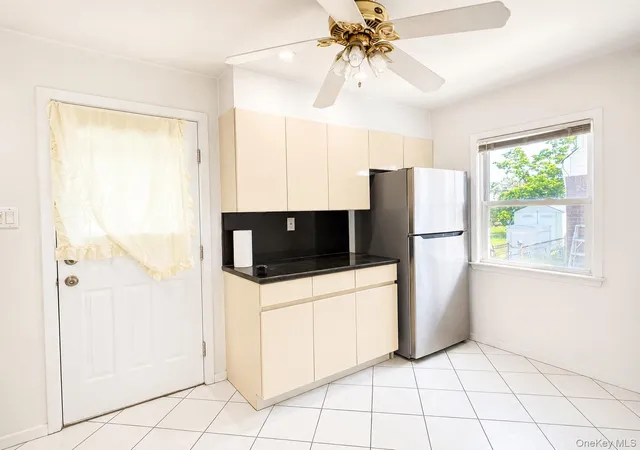 Photo 4 of Sale Pending at 43 Mcalester Ave, Oyster Bay, NY 11801 | MLS# 1009016 | Listing updated on 2026-08-31