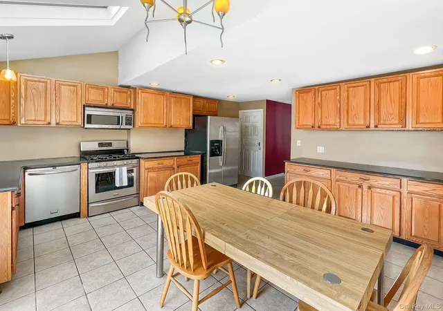 5th image of 3321 Murdock Ave, Oceanside, NY 11572 | MLS# 1009043