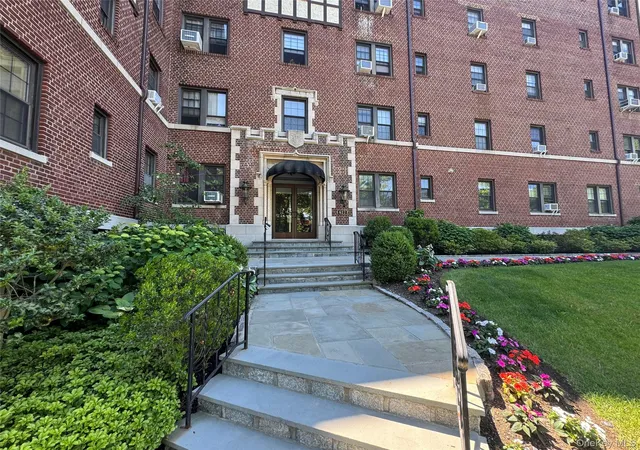 Photo 2 of Sale Pending at 622 Pelhamdale Ave #36, Pelham, NY 10803 | MLS# 1009060 | Listing updated on 2026-08-14