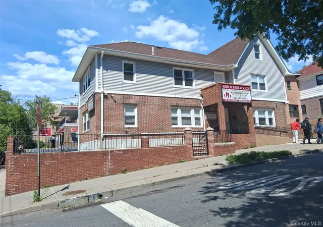 Photo 2 of Single family home for sale at 601 E 226th Street, Bronx, NY 10466 | MLS# 1009065 | Listing updated on 2026-06-05