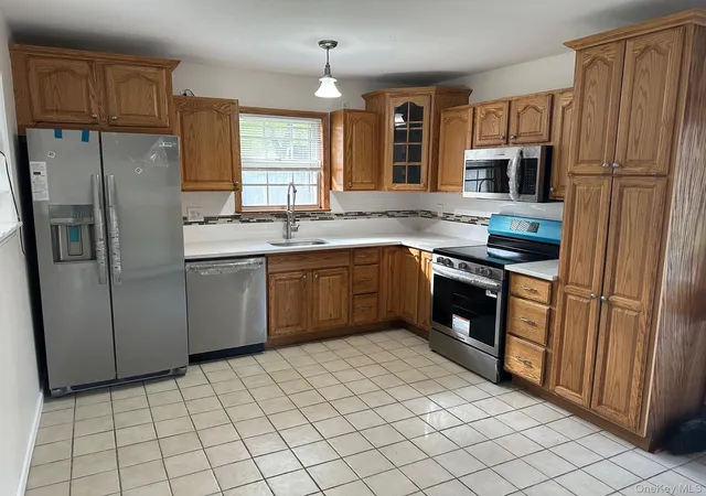 2nd image of 279 Beaver Dr, Mastic Beach, NY 11951 | MLS# 1009074