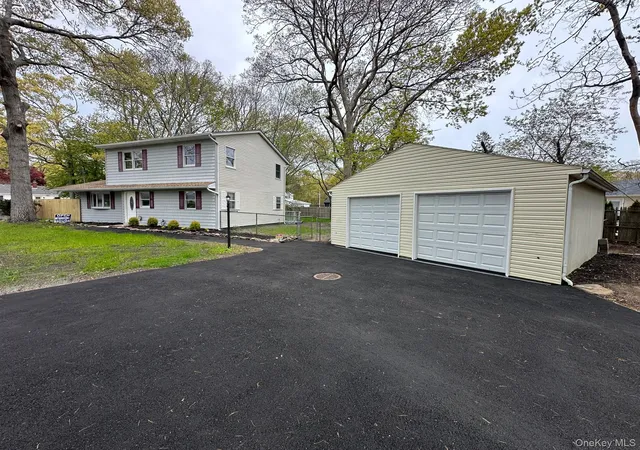 28th image of 279 Beaver Dr, Mastic Beach, NY 11951 | MLS# 1009074