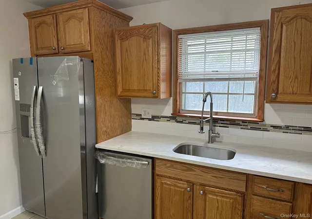 4th image of 279 Beaver Dr, Mastic Beach, NY 11951 | MLS# 1009074