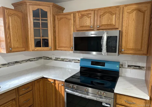 5th image of 279 Beaver Dr, Mastic Beach, NY 11951 | MLS# 1009074