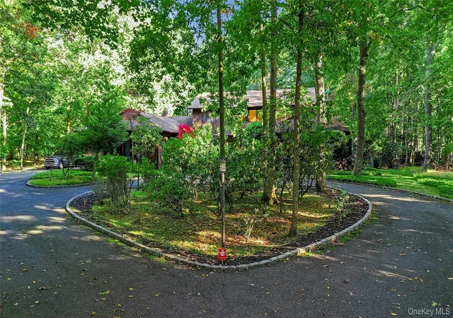 3rd image of 6 Cliffside Dr, Port Jefferson, NY 11777 | MLS# 1009076