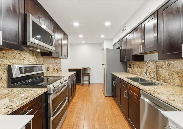 Homes for sale in Greenburgh, NY | 412 Tallwood Dr, Greenburgh, NY 10530 | MLS# 1009105