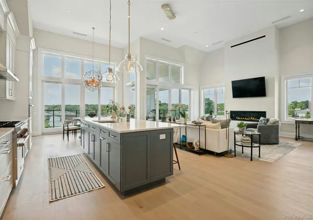 2nd image of 710 Davenport Ave #8, New Rochelle, NY 10805 | MLS# 1009108