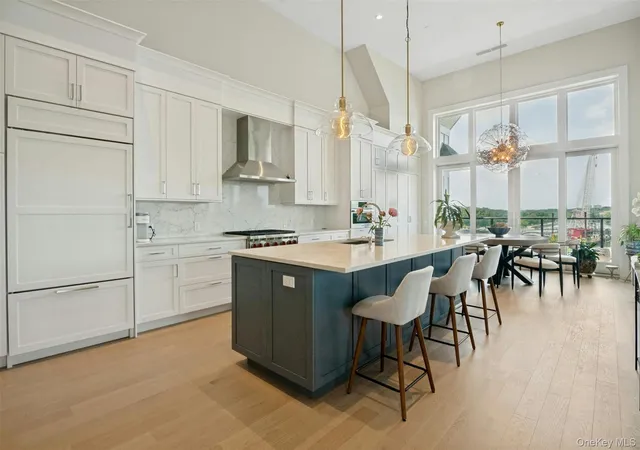 3rd image of 710 Davenport Ave, New Rochelle, NY 10805