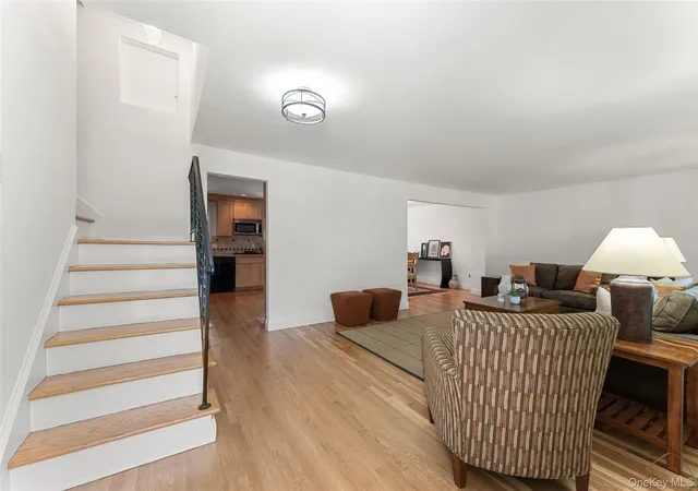 Photo 4 of Sale Pending at 7 Hastings Close, Hastings On Hudson, NY 10706 | MLS# 1009117 | Listing updated on 2026-07-03