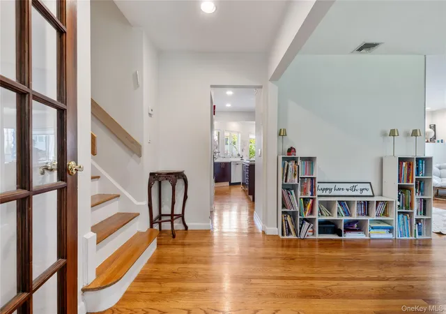 3rd image of 842 Fiske St, Hempstead, NY 11598 | MLS# 1009119