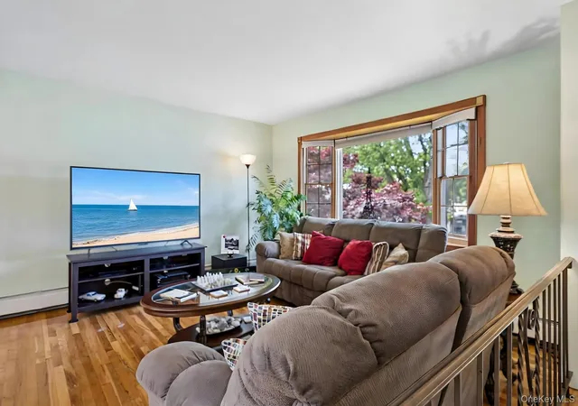 5th image of 181 Emerson Ave, North Babylon, NY 11703 | MLS# 1009120