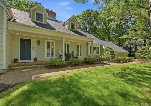 2nd image of 4 Waterview Ln, Brookhaven, NY 11733 | MLS# 1009144