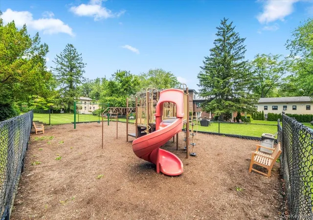 Homes for sale in Eastchester, NY | 14 Manchester Rd #2L, Eastchester, NY 10709 | MLS# 1009148