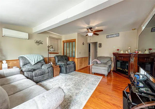 5th image of 122 Church Dr, Brookhaven, NY 11951 | MLS# 1009152