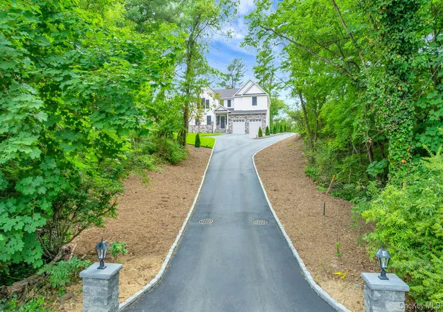 Photo 1 of Single family home for sale at 223 Townline Rd, Commack, NY 11725 | MLS# 1009162 | Listing updated on 2026-08-20