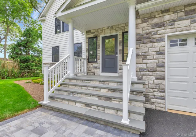 Photo 3 of Single family home for sale at 223 Townline Rd, Commack, NY 11725 | MLS# 1009162 | Listing updated on 2026-08-20