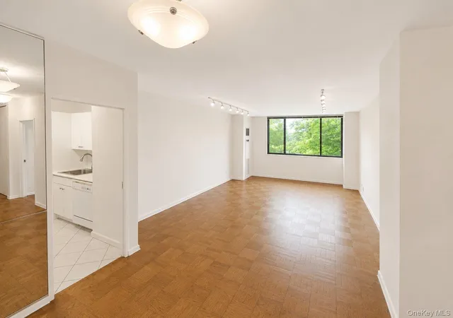 Photo 2 of Condo for sale at 27010 Grand Central Pkwy #4M, Floral Park, NY 11005 | MLS# 1009163 | Listing updated on 2026-07-07