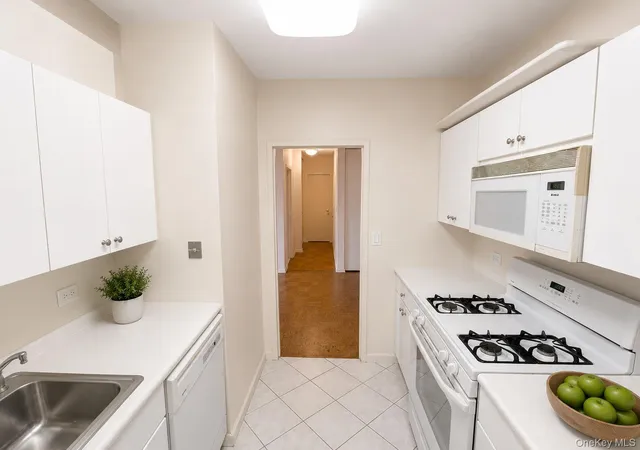 Photo 3 of House for sale at 27010 Grand Central Pkwy #4M, Floral Park, NY 11005 | MLS# 1009163 | Listing updated on 2026-07-07