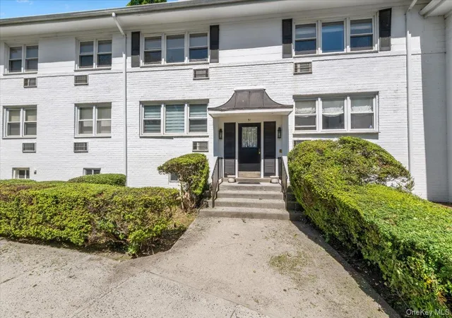 Homes for sale in Rye Town, NY | 51 Avon Cir #D, Rye Town, NY 10573 | MLS# 1009167