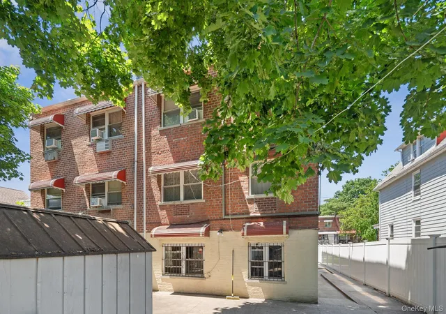 Photo 3 of Sale Pending at 2562 Seymour Ave, Bronx, NY 10469 | MLS# 1009171 | Listing updated on 2026-07-21