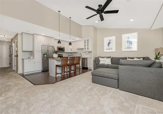 3rd image of 32 Della Dr, West Babylon, NY 11704
