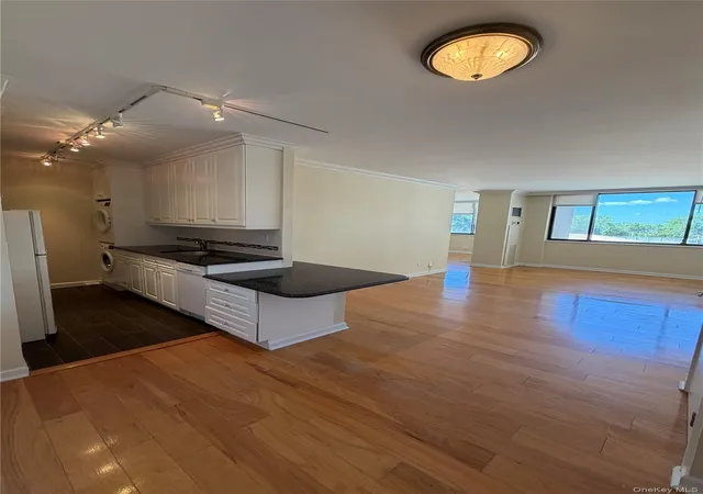 Photo 2 of Sale Pending at 27110 Grand Central Pkwy #1U, Floral Park, NY 11005 | MLS# 1009224 | Listing updated on 2026-07-28