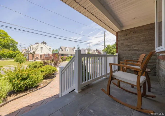 Photo 5 of Sale Pending at 933 3rd Avenue, Hempstead, NY 11010 | MLS# 1009226 | Listing updated on 2026-08-28