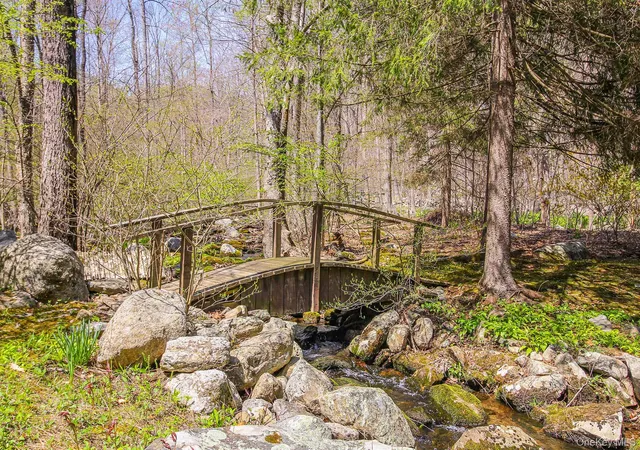 Photo 3 of Single family home for sale at 72 Seifert Ln, Putnam Valley, NY 10579 | MLS# 1009237 | Listing updated on 2026-10-05