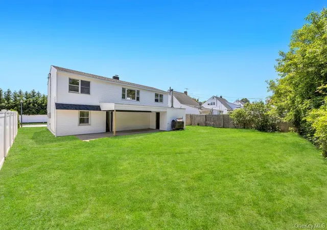 3rd image of 7 Sunrise Ln, Hempstead, NY 11756 | MLS# 1009250