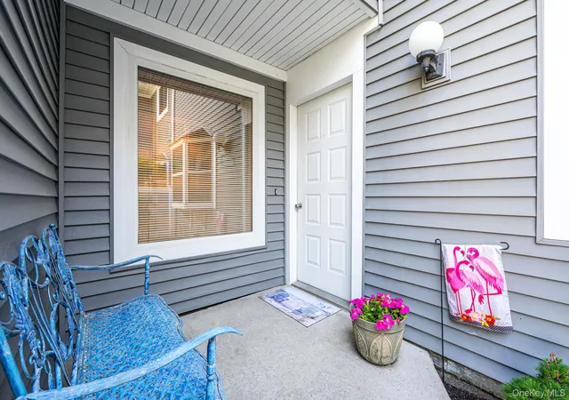 2nd image of 376 Quarry Pond Ct, Moriches, NY 11955 | MLS# 1009291
