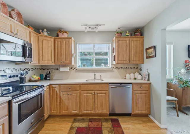 5th image of 376 Quarry Pond Ct, Moriches, NY 11955 | MLS# 1009291