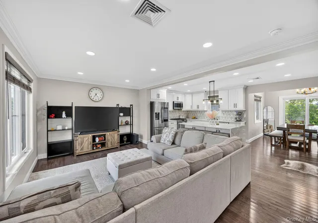 Photo 3 of Single family home for sale at 99 Kuhl Ave, Oyster Bay, NY 11801 | MLS# 1009307 | Listing updated on 2026-08-15