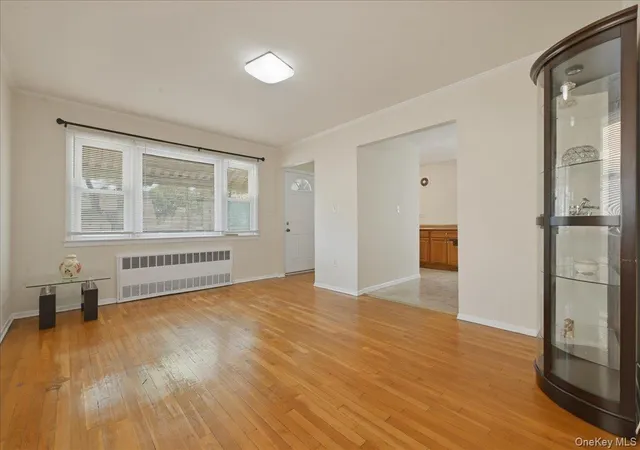 Photo 3 of Single family home for sale at 51 Hickory Rd, North Hempstead, NY 11050 | MLS# 1009334 | Listing updated on 2026-09-27