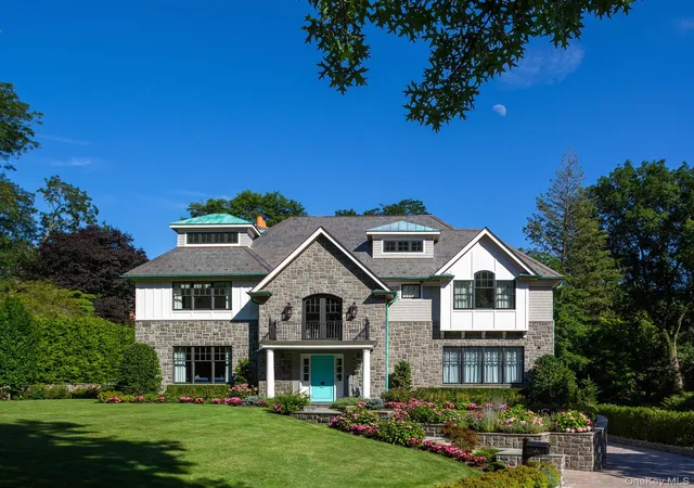 Photo 1 of Sale Pending at 7 Pine Dr, Great Neck, NY 11021 | MLS# 1009341 | Listing updated on 2026-07-06