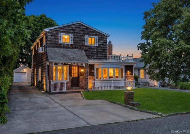 Photo 1 of Sale Pending at 29 Pearsall St, Babylon, NY 11702 | MLS# 1009346 | Listing updated on 2026-07-22