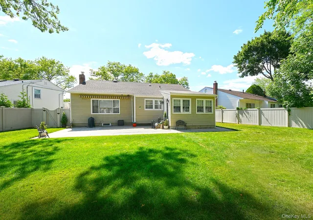 33rd image of 2432 Kayron Ln, Hempstead, NY 11710 | MLS# 1009357